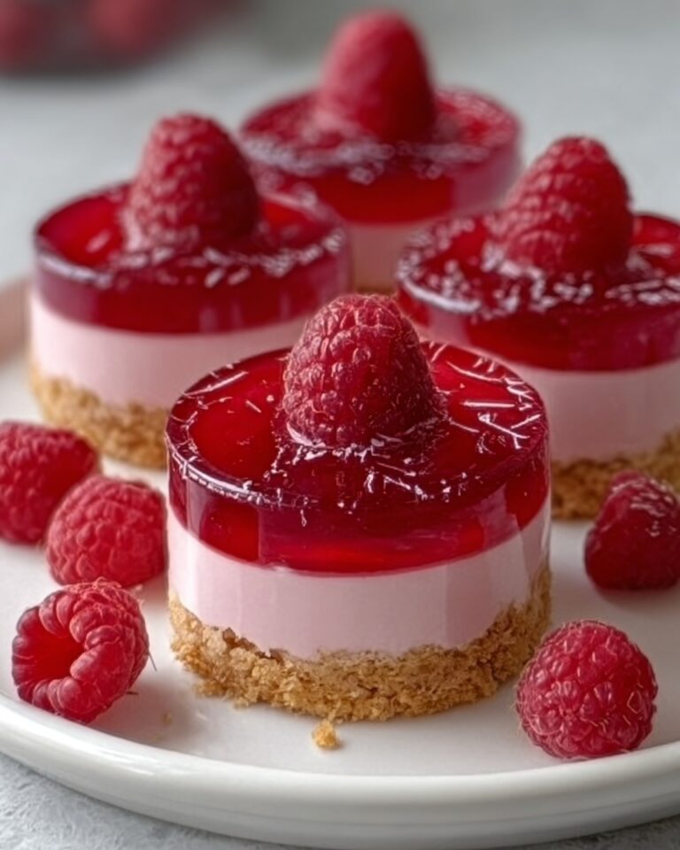 No-Bake Raspberry Cheesecake Cups: An Incredible 5-Minute Recipe