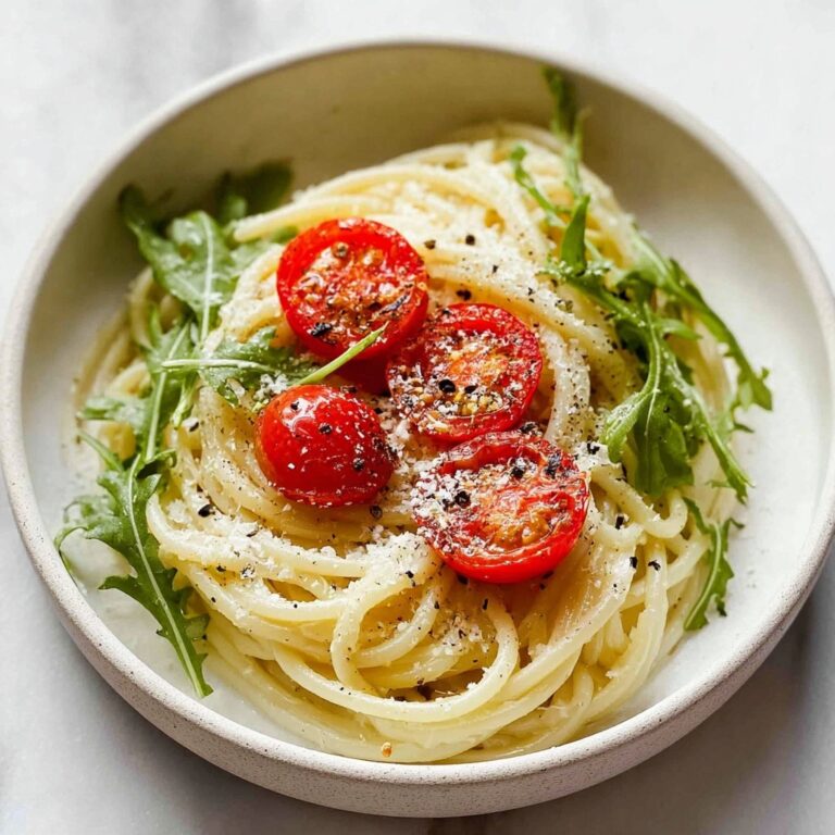 Creamy Avocado Pasta with Cherry Tomatoes and Arugula Recipe