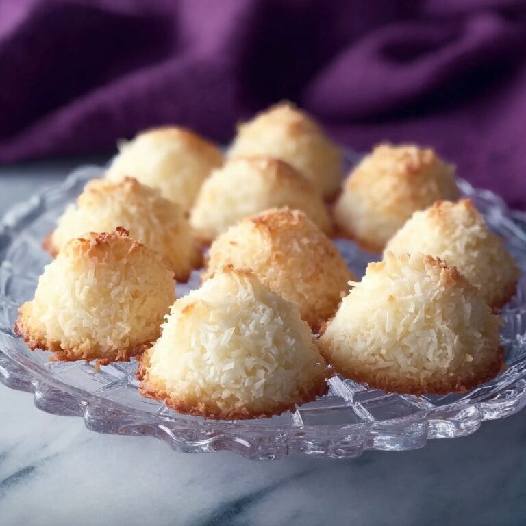 Irresistibly Chewy Coconut Macarons (Kokosmakronen) Recipe